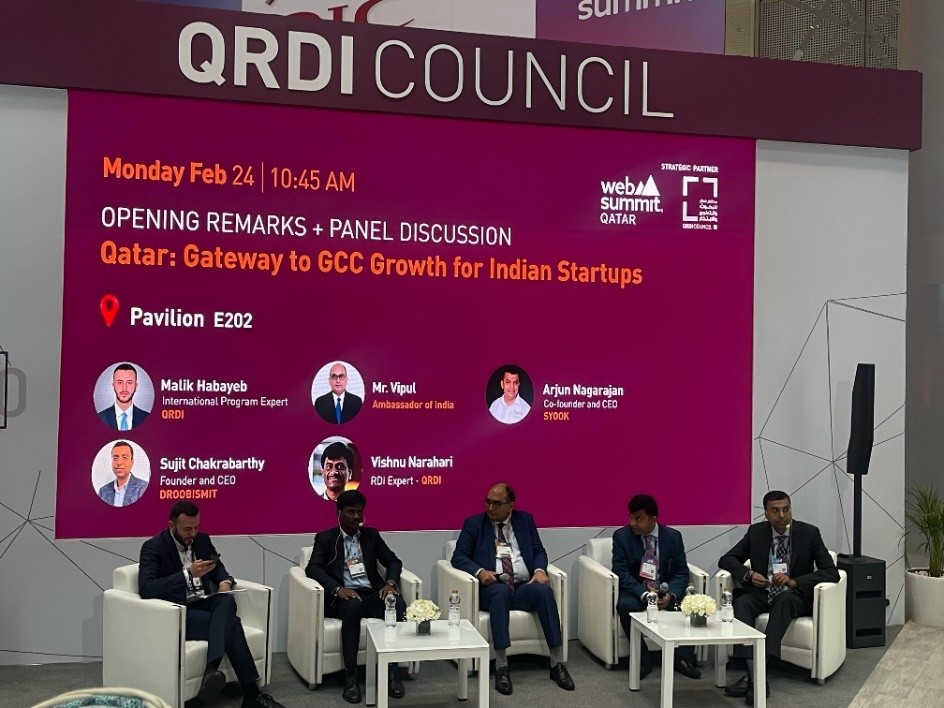   

24 Feb 2025:H.E. Mr Vipul, Ambassador of India to Qatar, addressed a gathering at the Web Summit 2025 in Doha. 