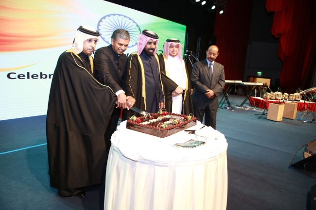  A reception was hosted by the Ambassador of India, to commemorate the 69th Republic Day celebration on 28th January, 2018 at Sheraton Hotel, Doha.The event was attended by the Minister of Administrative Development, Labour & Social Affairs, HE Dr. Issa Saad al Jafali Al Nuaimi, Minister of Development Planning & Statistics, HE Dr. Saleh Bin Mohammed Al Nabit, Chief of Protocol, Ibrahim Fakhroo, the diplomatic corps and over 600 members of the Indian community in Qatar 